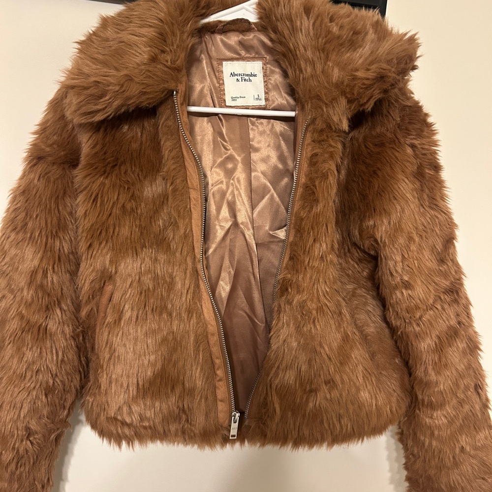 Abercrombie & Fitch Tan Faux Fur Coat